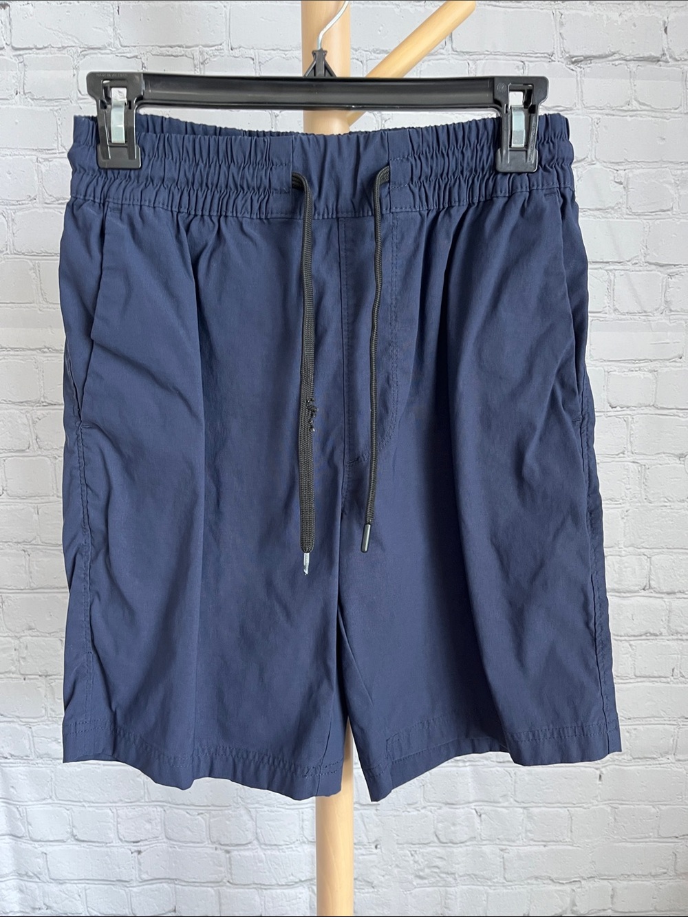 STYLUS Men's Navy Elastic Waist Drawstring Shorts